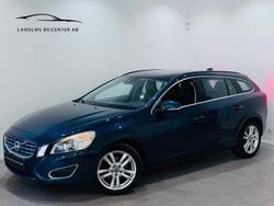 Blå Begagnad 2013 Volvo V60 Momentum Kombi | 79 900 kr (Marknadspris)
