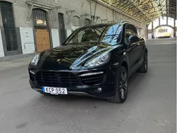 Svart Begagnad 2013 Porsche Cayenne Turbo SUV | 299 000 kr (Dyr)