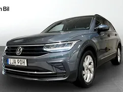 Grå Begagnad 2020 VW Tiguan Life SUV | 274 900 kr (Lite dyr)
