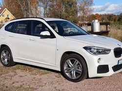 Vit Begagnad 2017 BMW X1 M Sport SUV | 199 000 kr (Dyr)