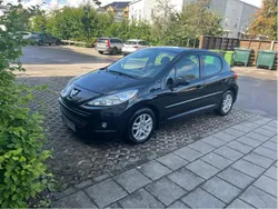 Svart Begagnad 2011 Peugeot 207 Halvkombi | 21 000 kr (Bra pris)