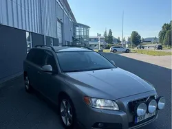 Brun Begagnad 2008 Volvo V70 Momentum Kombi | 49 000 kr (Marknadspris)