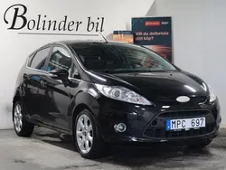 Svart Begagnad 2010 Ford Fiesta Titanium Halvkombi | 58 900 kr (Marknadspris)