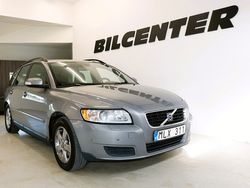Grå Begagnad 2008 Volvo V50 Kinetic Kombi | 49 900 kr (Dyr)