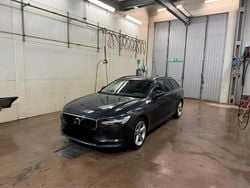 Grå Begagnad 2018 Volvo V90 Kinetic Kombi | 210 000 kr (Marknadspris)