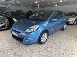 Blå Begagnad 2010 Renault Clio R.S. Halvkombi | 39 000 kr (Marknadspris)