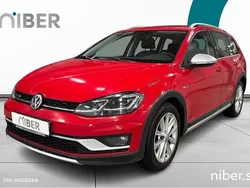 Röd Begagnad 2018 VW Golf Alltrack Kombi | 129 900 kr (Bra pris)