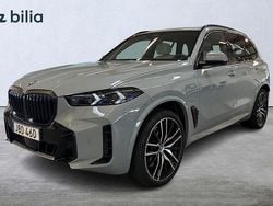 Grå Begagnad 2024 BMW X5 M Sport SUV | 1 048 000 kr