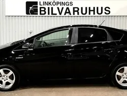 Svart Begagnad 2011 Toyota Prius Halvkombi | 139 900 kr