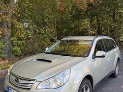 Gul Begagnad 2012 Subaru Outback SUV | 34 900 kr (Bra pris)