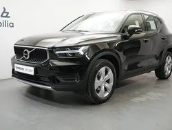 Svart Begagnad 2022 Volvo XC40 Momentum SUV | 259 900 kr (Marknadspris)