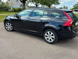 Svart Begagnad 2013 Volvo V60 Kombi | 70 000 kr (Bra pris)