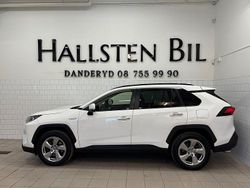 Vit Begagnad 2020 Toyota RAV4 Hybrid Executive SUV | 319 000 kr (Marknadspris)