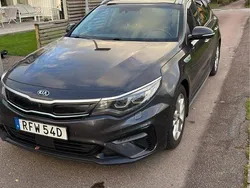 Grå Begagnad 2020 Kia Optima Hybrid 2 Sedan | 195 000 kr (Bra pris)