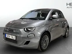 Grå (grey) Begagnad 2021 Fiat 500e Icon Halvkombi | 189 900 kr (Marknadspris)