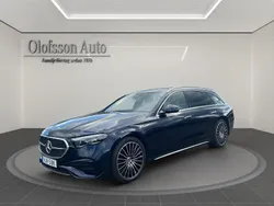 Mörkblå (nautiskblå metallic ) Begagnad 2025 Mercedes E300 Premium Kombi | 679 000 kr (Bra pris)