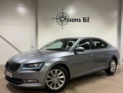 Grå Begagnad 2015 Skoda Superb Sedan | 139 900 kr (Marknadspris)