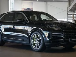 Svart Begagnad 2023 Porsche Cayenne SUV | 1 149 000 kr (Bra pris)