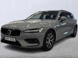 Grå Begagnad 2023 Volvo V60 Core Kombi | 335 000 kr (Bra pris)