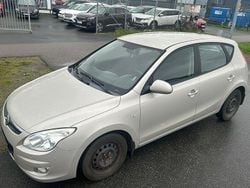 Silver Begagnad 2008 Hyundai i30 Halvkombi | 28 000 kr (Marknadspris)