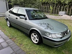 Grön Begagnad 2002 Saab 9-3 Halvkombi | 10 000 kr (Marknadspris)