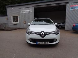 Vit Begagnad 2014 Renault Clio GrandTour Kombi | 69 900 kr (Marknadspris)