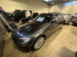 Grå Begagnad 2006 BMW 318 Advantage Kombi | 39 900 kr (Marknadspris)