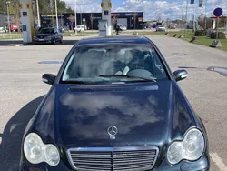 Svart Begagnad 2003 Mercedes C180 Sedan | 27 999 kr (Marknadspris)