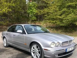 Silver Begagnad 2004 Jaguar XJR R Sedan | 159 000 kr