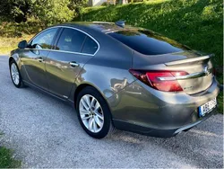 Grå Begagnad 2017 Opel Insignia Business Halvkombi | 165 000 kr (Marknadspris)