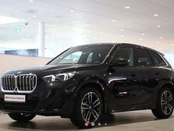 Svart Begagnad 2023 BMW iX1 M Sport SUV | 429 500 kr (Marknadspris)