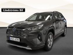 Mörkgrå Begagnad 2024 Toyota RAV4 Hybrid Active SUV | 419 900 kr (Marknadspris)