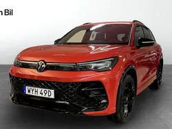 Röd Begagnad 2024 VW Tiguan R-line SUV | 509 900 kr (Dyr)