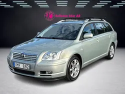Ljusgrön Begagnad 2003 Toyota Avensis Kombi | 24 900 kr (Dyr)
