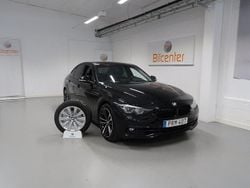 Svart Begagnad 2018 BMW 330e Sport Line Sedan | 189 900 kr (Lite dyr)