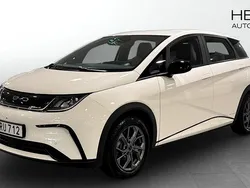 Gul (yellow) Begagnad 2023 BYD Dolphin Comfort Halvkombi | 319 900 kr (Superpris)