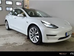 Vit Begagnad 2019 Tesla Model 3 Long Range Sedan | 289 000 kr (Dyr)