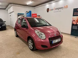 Röd Begagnad 2011 Suzuki Alto Halvkombi | 42 900 kr (Marknadspris)