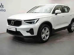 Vit Begagnad 2024 Volvo XC40 SUV | 339 900 kr