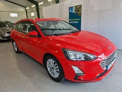 Röd Begagnad 2021 Ford Focus Titanium Kombi | 139 900 kr
