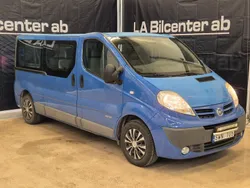 Mörkblå Begagnad 2011 Nissan Primastar Minibuss | 114 900 kr