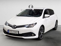 Vit Begagnad 2017 Toyota Auris Comfort Halvkombi | 129 900 kr (Marknadspris)