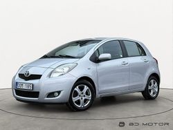 Silver Begagnad 2010 Toyota Yaris Halvkombi | 59 900 kr (Marknadspris)