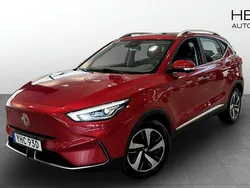 Röd (red) Begagnad 2022 MG ZS Luxury Sedan | 249 900 kr (Bra pris)