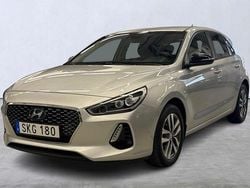 Silver Begagnad 2017 Hyundai i30 Halvkombi | 139 900 kr (Marknadspris)