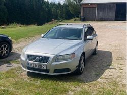 Grå Begagnad 2008 Volvo V70 Kombi | 39 000 kr