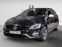 Svart Begagnad 2015 Volvo V60 R-Design Kombi | 189 900 kr (Marknadspris)