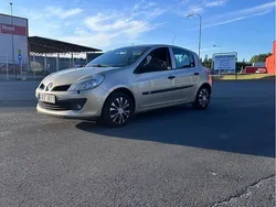 Brun Begagnad 2008 Renault Clio R.S. Halvkombi | 24 500 kr (Marknadspris)