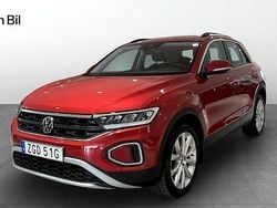 Röd Begagnad 2022 VW T-Roc Life SUV | 189 900 kr (Marknadspris)