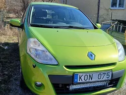Grön Begagnad 2010 Renault Clio R.S. Halvkombi | 25 000 kr (Marknadspris)